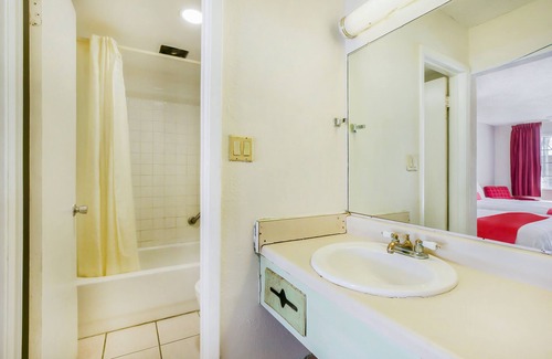 Jackson Hotel | OYO Hotel Jackson South I-55