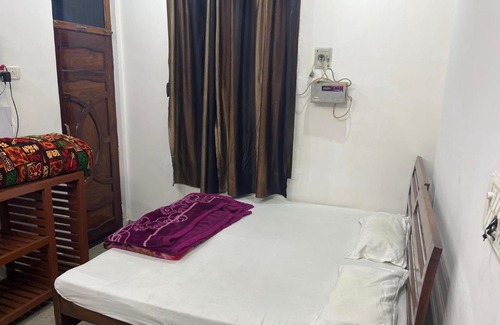 Kasganj Hotel | OYO 80698K Maa Annapurna Residency