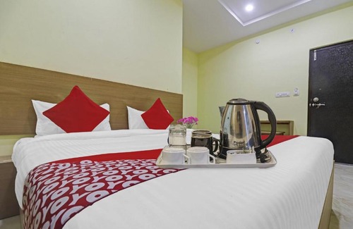 Hyderabad Hotel | OYO 89390 Hotel R Square