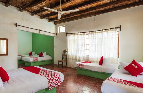 Barra de Navidad Hotel | OYO Hotel Sand’s