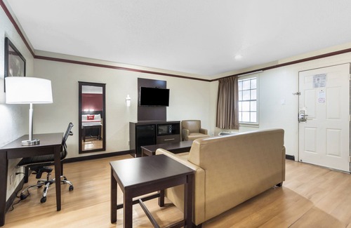 Tulsa Hotel | OYO Hotel Tulsa N Sheridan Rd & Airport