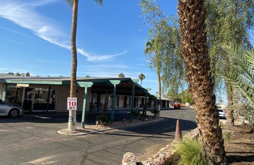 Yuma Hotel | OYO Hotel Yuma AZ Desert Grove