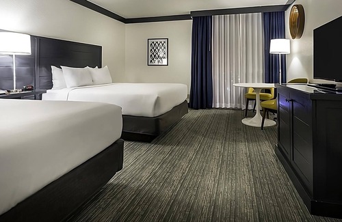 Las Vegas Hotel | OYO Las Vegas Hotel, Standard Two Double, Onsite Entertainment