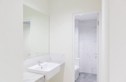 Cikini Hotel | OYO Life 1830 Mandala Residence