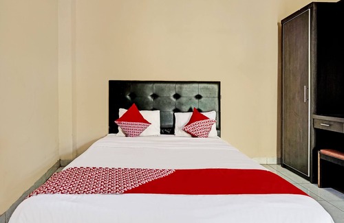 Palembang Hotel | OYO Life 91873 Nugraha Kost