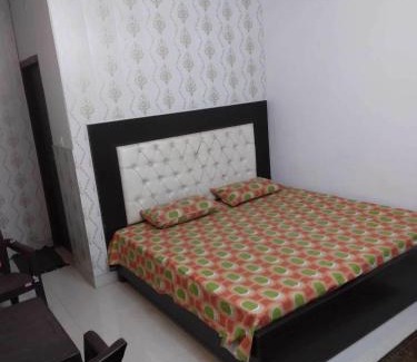 Haridwar Hotel | OYO Sai Guest House