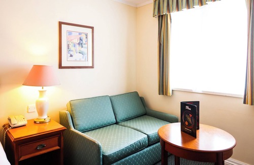 Bradford Hotel | OYO Tong Park Hotel