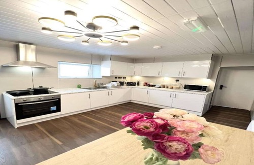 Pembroke Dock Apartamento | OYO Welsh Accomodation Standard Double Room