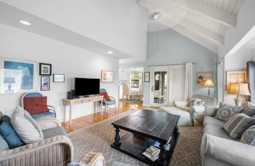 Litchfield by the Sea Casa | Oyster Catcher Oasis 3BR Villa Roof Top Balcony