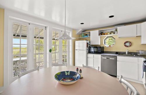 Deep Hole Casa | Oyster Catcher - Pet friendly & deep water access!