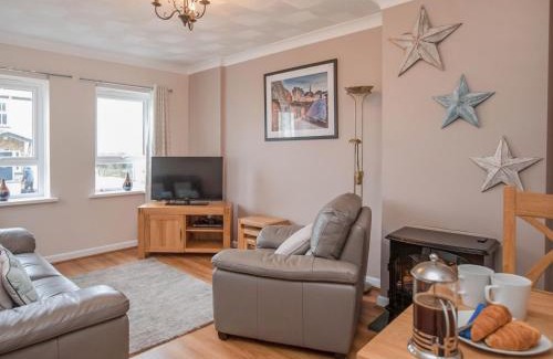 Lydstep Casa | Oyster Catchers - Uk6730