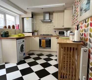 Mumbles Casa | Oyster Cottage