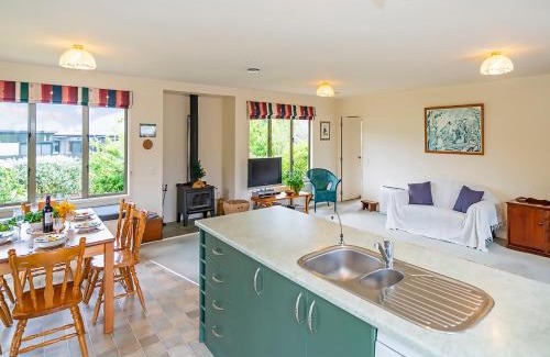 Cooks Beach Casa | Oyster Haven - Cooks Beach Holiday Home