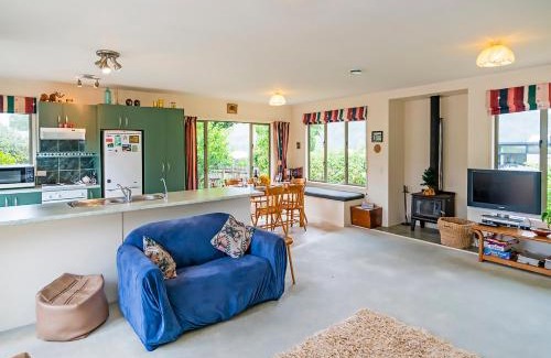 Cooks Beach Casa | Oyster Haven - Cooks Beach Holiday Home