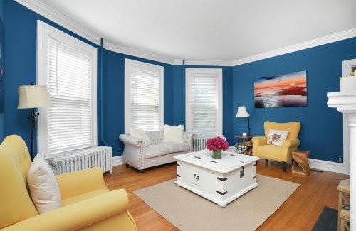 Cape Charles Casa | Oyster Shack - true gem in heart of downtown!