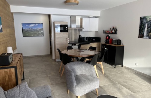 Oz Apartamento | Oz sur son 31, recent 70 m2 apartment, covered parking, at the foot of the slopes