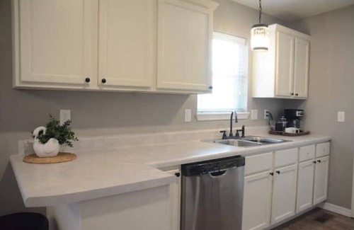 Harrison Casa | Ozark Adventure Pad, attached garage