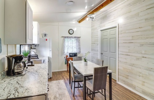 Harrison Apartamento | 'Ozark Escapes Cabin' w/Mtn Views in Harrison
