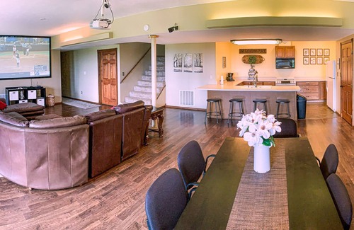 Reeds Spring Cama Y Desayuno | Ozark Family Retreat and Tree-house