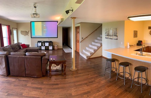 Reeds Spring Cama Y Desayuno | Ozark Family Retreat and Tree-house
