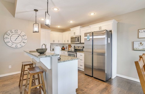 Ozark Casa | Ozark Home: Pool Access, Deck & Fenced Yard