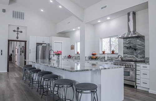 Bruno Casa | Ozark Mountains Tucker Hollow Retreat!