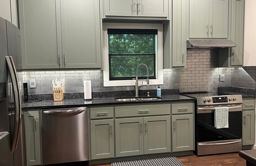 Jasper Casa | Ozark Vista Retreat - A one bedroom, pet friendly space with a fantastic view!
