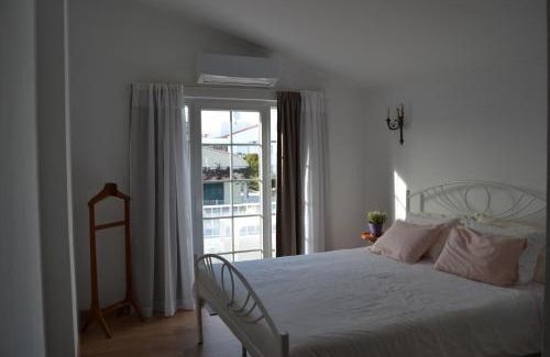 Altura Cama Y Desayuno | Pátio Camaleónico AL - All Suites