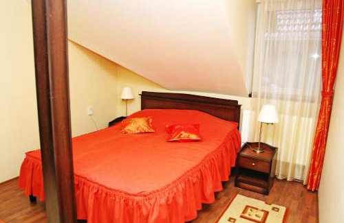 Odorheiu Secuiesc Casa | Páva City