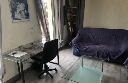 Perols Apartamento | Pérols Centre, Studio unique au dessus de notre maison avec grande terrasse