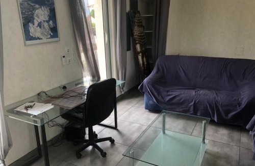 Perols Apartamento | Pérols Centre, Studio unique au dessus de notre maison avec grande terrasse