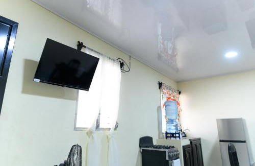 Flores Apartamento | p Apartamentos Petenchel, por Aeropuerto Flores Peten 1