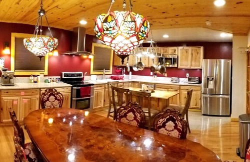 Stanardsville Apartamento | P · Suite Pea at White Lotus Eco Spa Retreat