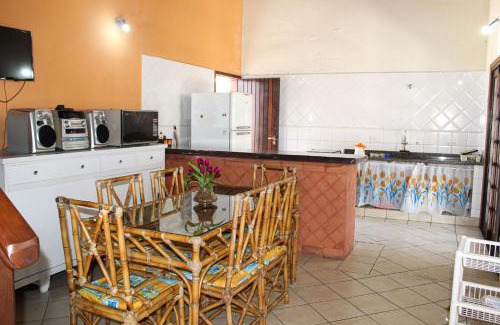 Peruibe Casa | P003 - Casa de 3 dormitórios com churrasqueira, apenas 150m da praia