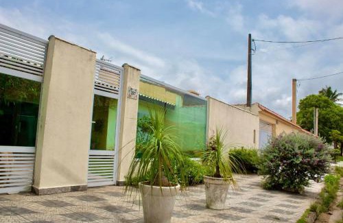Peruibe Casa | P004 - Casa com 3 dormitórios, churrasqueira e apenas 150m da praia