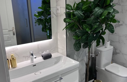 Les Pavillons-sous-Bois Apartamento | P20 Suite 5 Etoiles - Sauna & Hammam d'exception, rela et détente absolue