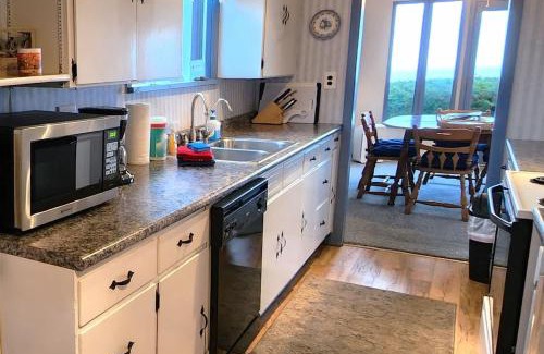 Port Angeles Casa | PA Crows Nest Cottage
