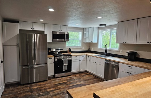 Ronan Casa | Pablo Pines House @ the Canal- Family+Pet Friendly, Trailer Parking+RV Hookups!