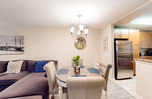 Playa Del Rey Condominio | Pacific Cove | Pool & Hot Tub, Fitness Center | Walk to Beach & Dining