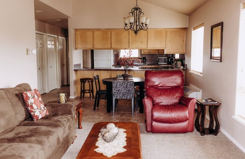 Forks Hotel | Pacific Inn Motel