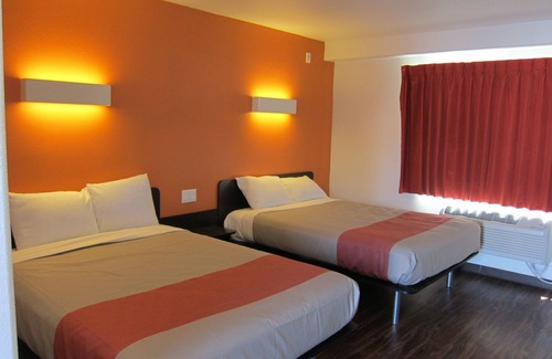 Townsite Hotel | Pacific Inn