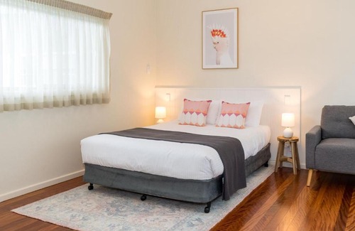 Forster Hotel | Pacific Motel 01