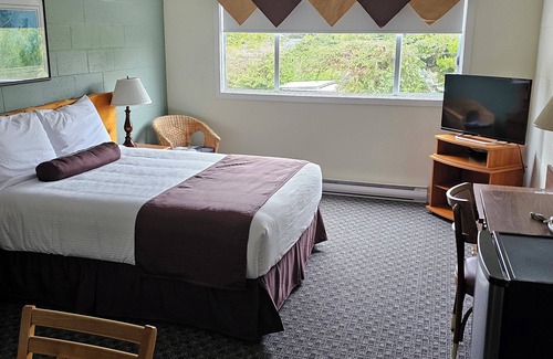 Ucluelet Hotel | Pacific Rim Motel