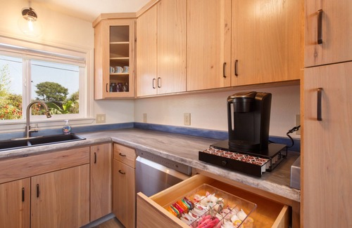 McKinleyville Casa | Pacific View - Oceanside Tropical Oasis