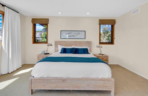 North Pacific Beach Casa | Pacific Views Retreat - Rooftop Deck, Game Room, Fire Pit & Cozy Backyard!