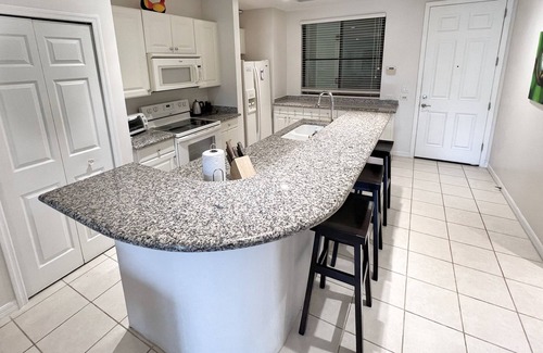 Coco Condominio | PACIFICO L1307 -Spacious 2 Bedroom Condo - Close to Pools, Shops and Beach!