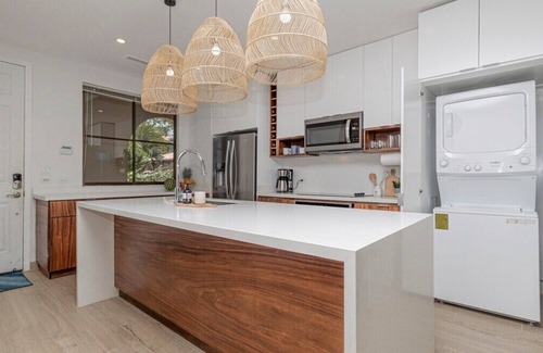 Coco Condominio | Pacifico L403 Renovated - Main Floor 2 Bed/2 Bath