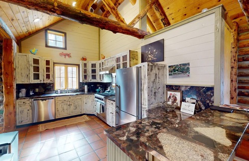 Spanish Valley Cabina | Pack Creek ~ Gate House | 2 Bed, 1 Bath
