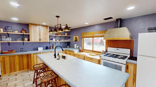 Moab Casa | Pack Creek ~ Meadow House