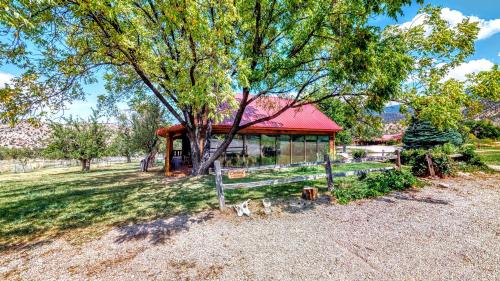 Spanish Valley Casa | Pack Creek ~ Orchard House